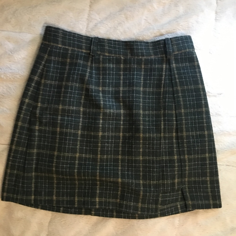 green plaid mini skirt w/ cutout detail